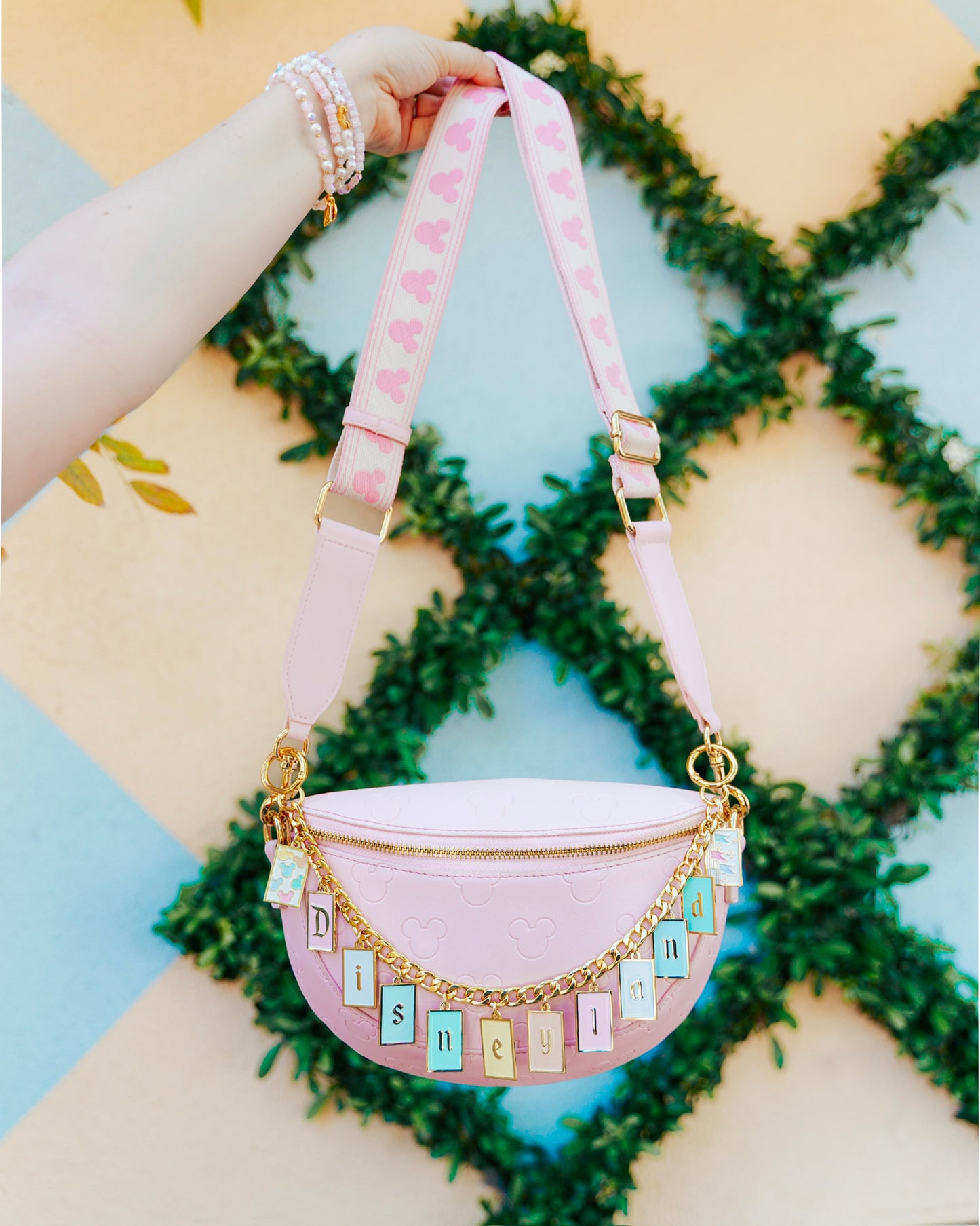 Marquee D-land Chain